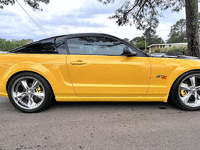 Image 4 of 12 of a 2008 FORD MUSTANG GTR