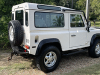 Image 3 of 8 of a 1997 LAND ROVER DEFENDER 90