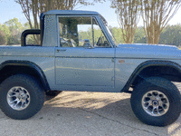 Image 4 of 20 of a 1977 FORD BRONCO