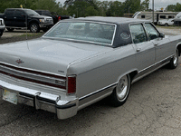 Image 4 of 9 of a 1978 LINCOLN CONTINENTAL