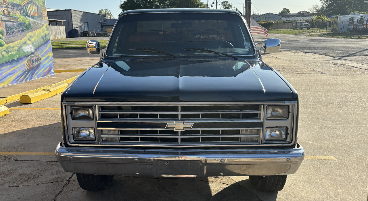 3rd Image of a 1984 CHEVROLET C20