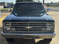 Image 4 of 8 of a 1984 CHEVROLET C20
