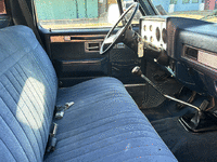 Image 7 of 8 of a 1984 CHEVROLET C20