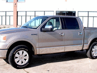 Image 1 of 10 of a 2006 LINCOLN MARK LT