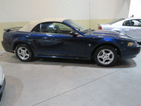 Image 3 of 13 of a 2003 FORD MUSTANG