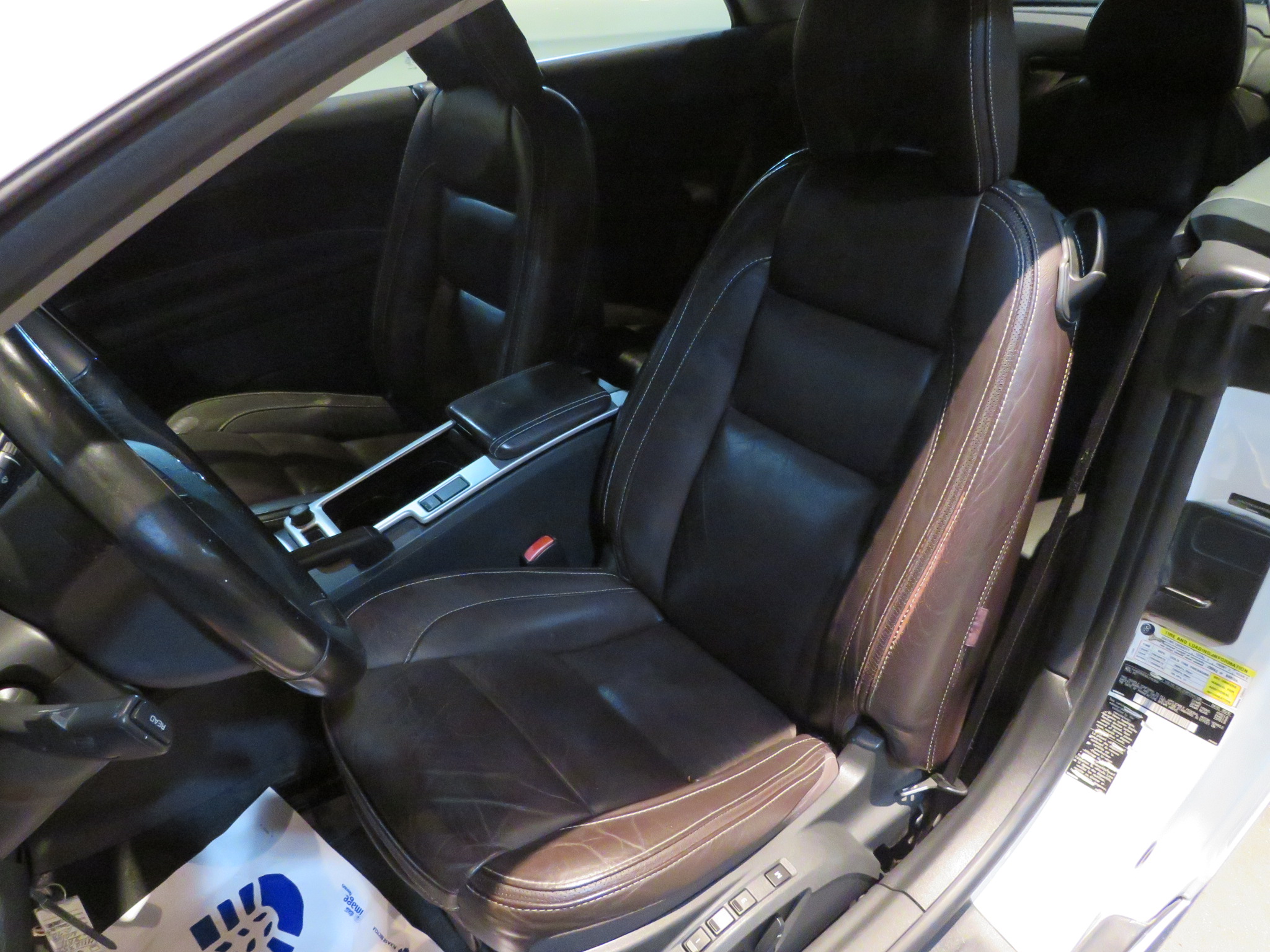 5th Image of a 2011 VOLVO C70 T5