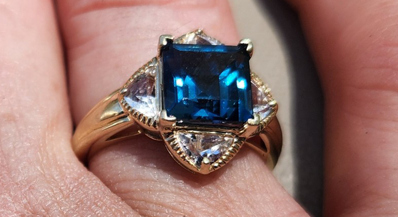 0th Image of a N/A RING BLUE SAPPHIRE & CLEAR GEMSTONES