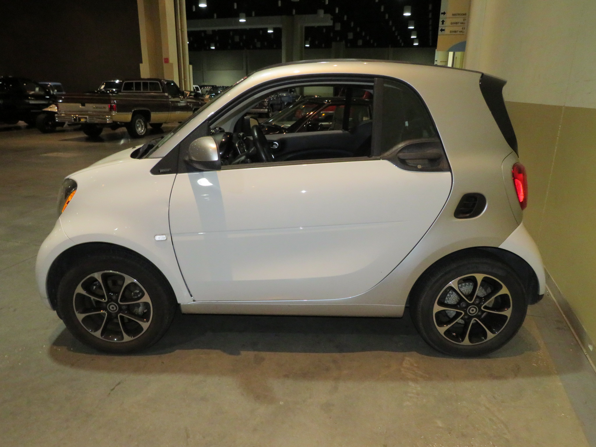 2nd Image of a 2016 SMART FOUR TWO PASSION