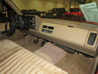 Image 7 of 12 of a 1990 CHEVROLET GMT 400