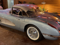 Image 2 of 6 of a 1958 CHEVROLET CORVETTE