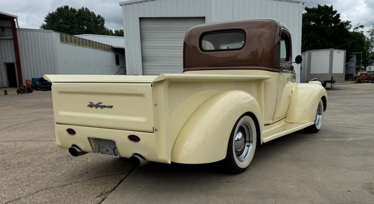 2nd Image of a 1942 CHEVROLET 3100