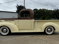 Image 4 of 17 of a 1942 CHEVROLET 3100