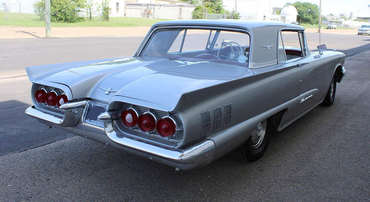 3rd Image of a 1960 FORD THUNDERBIRD