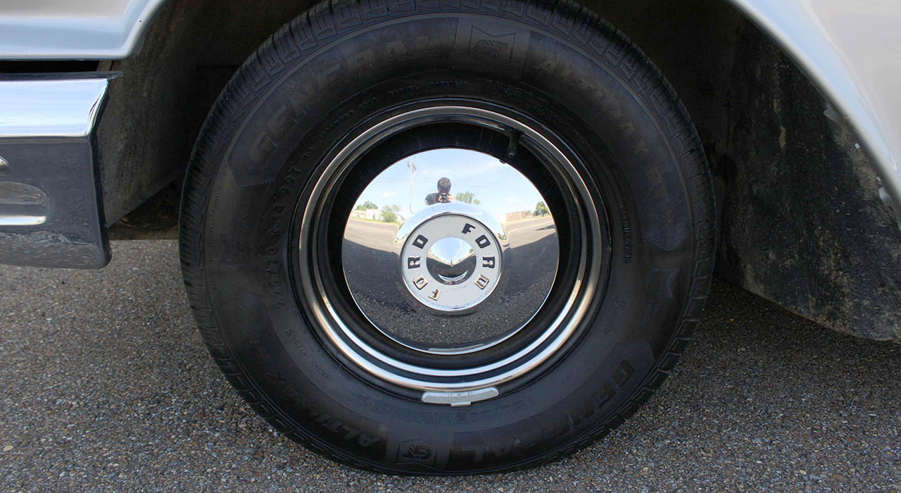 22nd Image of a 1960 FORD THUNDERBIRD