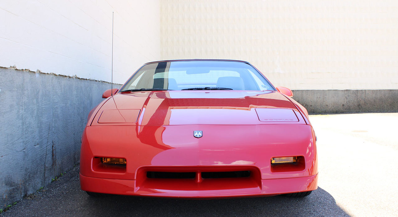 4th Image of a 1988 PONTIAC FIERO GT