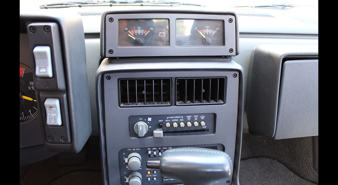 17th Image of a 1988 PONTIAC FIERO GT