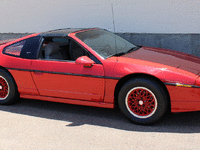 Image 3 of 32 of a 1988 PONTIAC FIERO GT