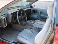 Image 13 of 32 of a 1988 PONTIAC FIERO GT