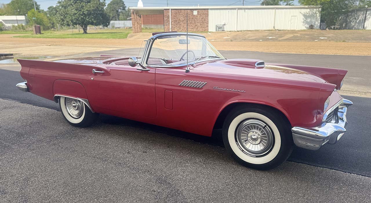 5th Image of a 1957 FORD THUNDERBIRD