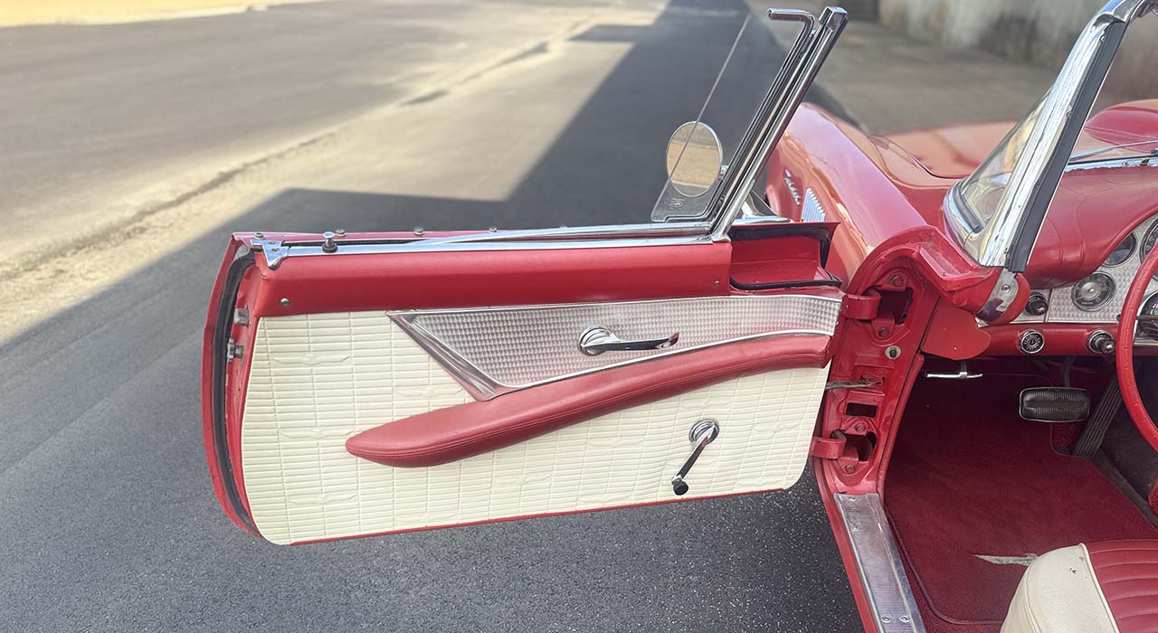 11th Image of a 1957 FORD THUNDERBIRD