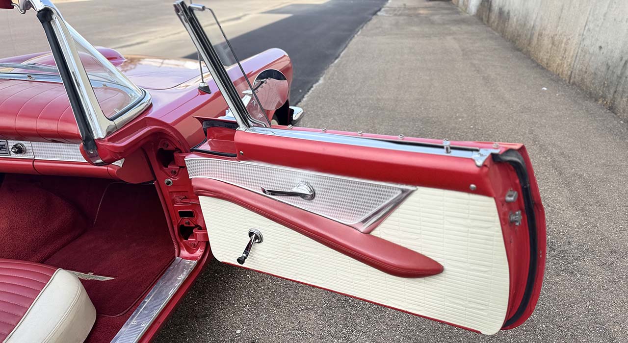 12th Image of a 1957 FORD THUNDERBIRD