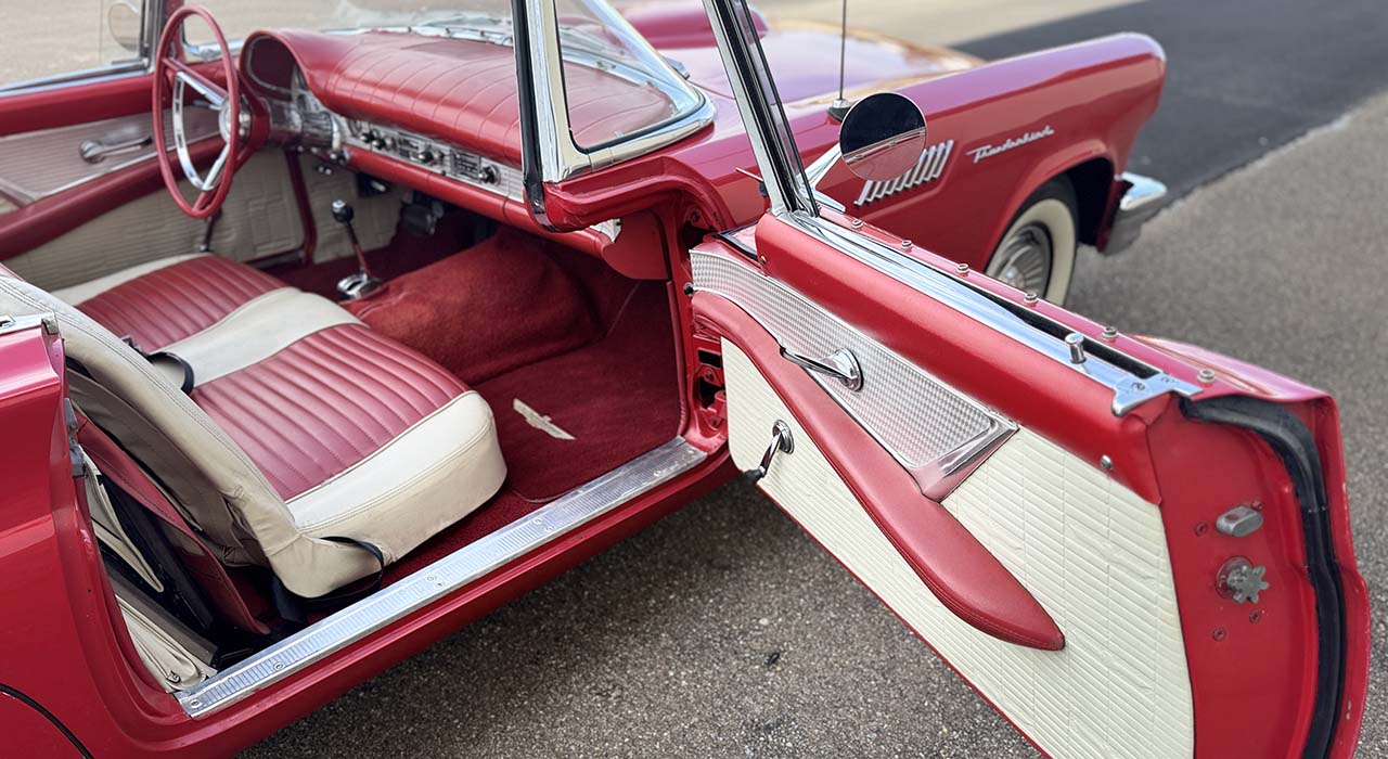 14th Image of a 1957 FORD THUNDERBIRD