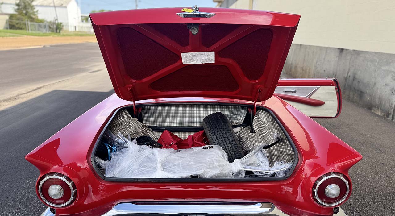 24th Image of a 1957 FORD THUNDERBIRD