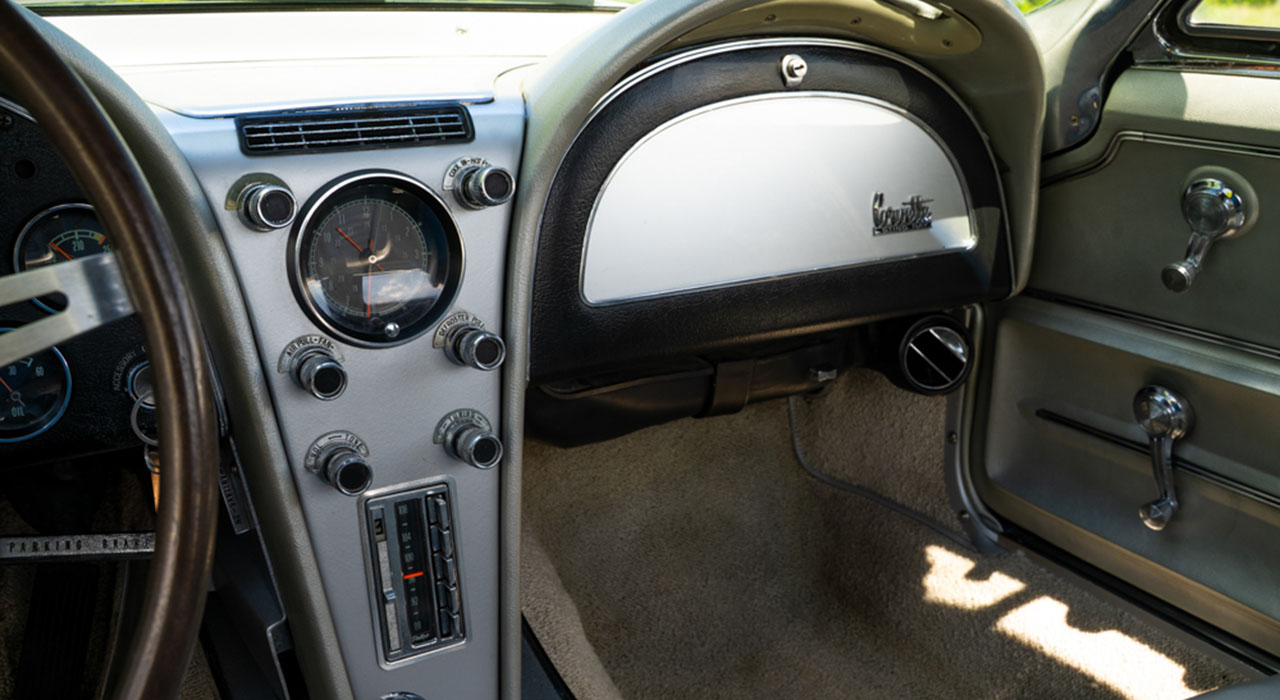 10th Image of a 1966 CHEVROLET CORVETTE