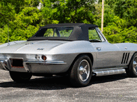 Image 2 of 15 of a 1966 CHEVROLET CORVETTE
