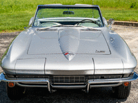 Image 5 of 15 of a 1966 CHEVROLET CORVETTE