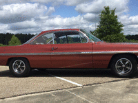 Image 4 of 10 of a 1961 PONTIAC BONNEVILLE