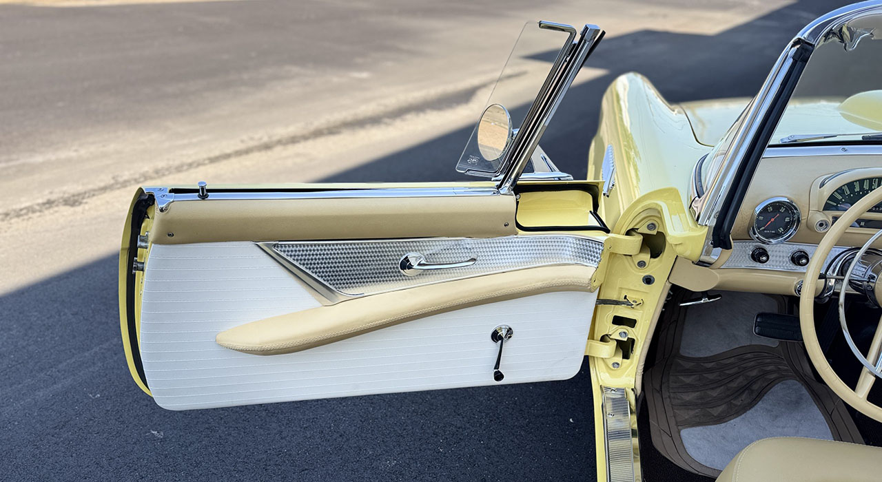 17th Image of a 1956 FORD THUNDERBIRD