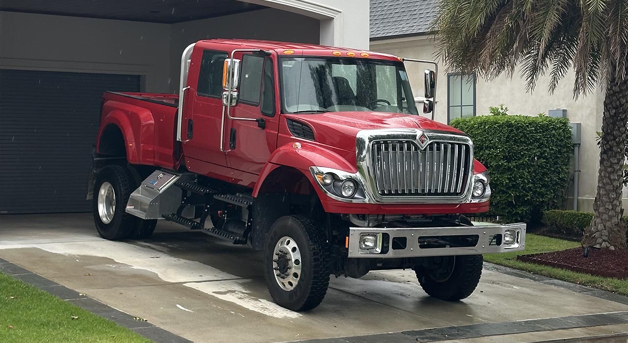 1st Image of a 2016 INTERNATIONAL 7400