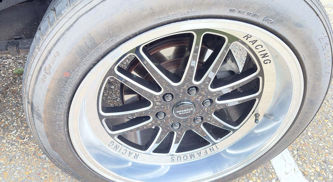 4th Image of a 2016 FORD F150 XLT