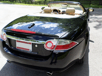 Image 9 of 22 of a 2007 JAGUAR XK