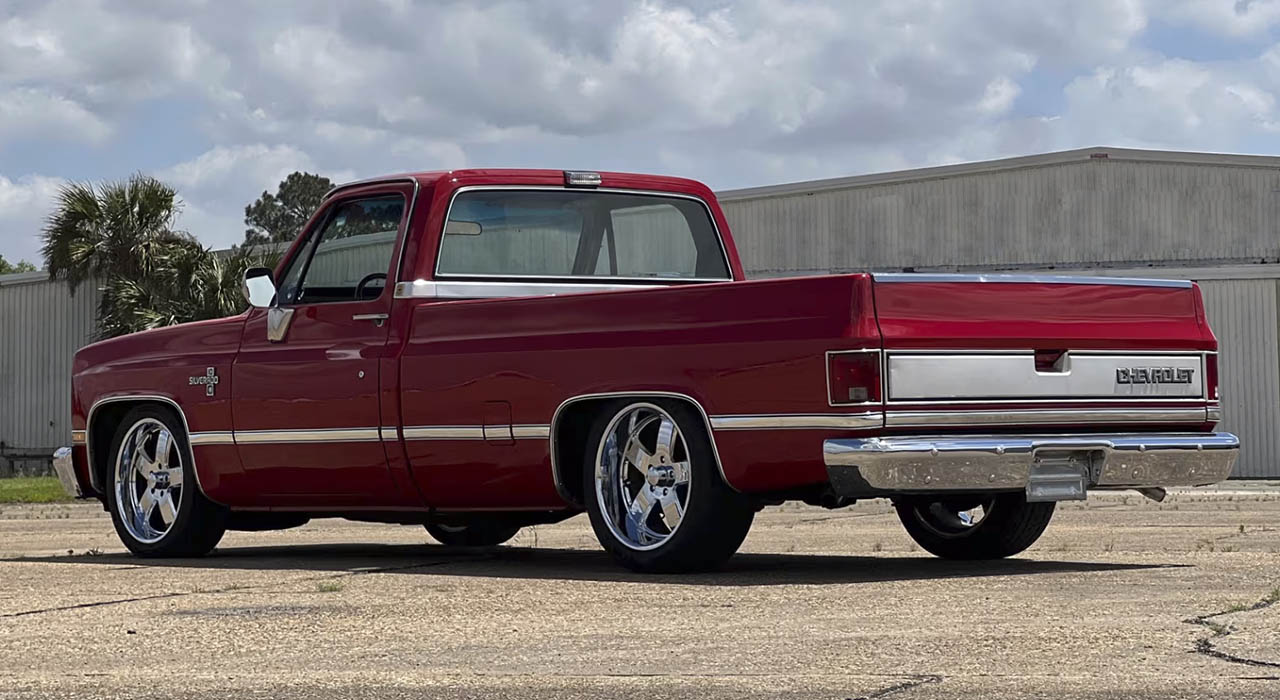 4th Image of a 1986 CHEVROLET C10