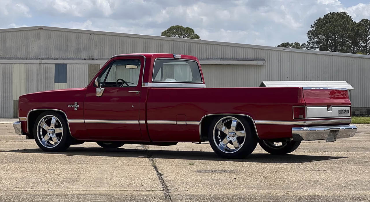 6th Image of a 1986 CHEVROLET C10
