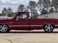 Image 9 of 22 of a 1986 CHEVROLET C10