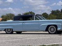 Image 4 of 24 of a 1958 LINCOLN CONTINENTAL MARK III