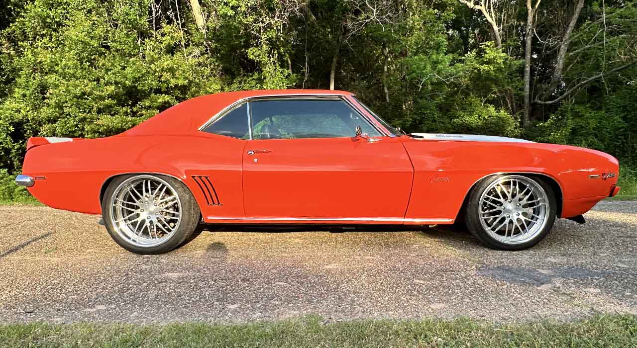 5th Image of a 1969 CHEVROLET CAMARO RS