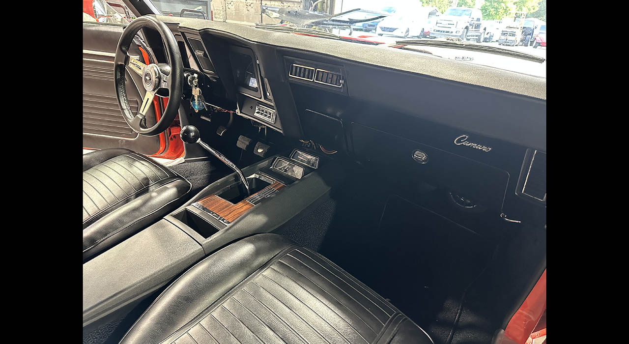 11th Image of a 1969 CHEVROLET CAMARO RS