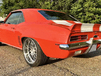 Image 3 of 18 of a 1969 CHEVROLET CAMARO RS