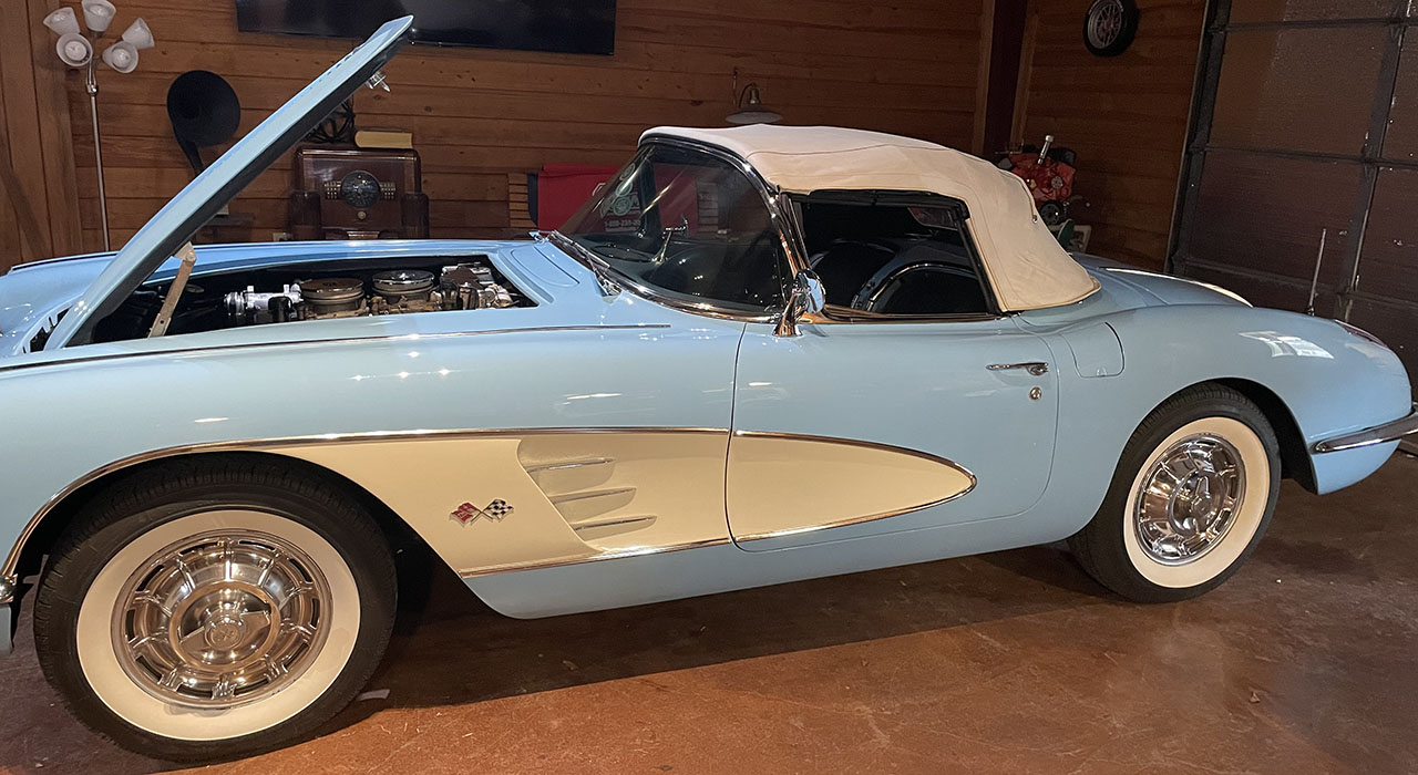 3rd Image of a 1958 CHEVROLET CORVETTE