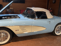Image 4 of 13 of a 1958 CHEVROLET CORVETTE