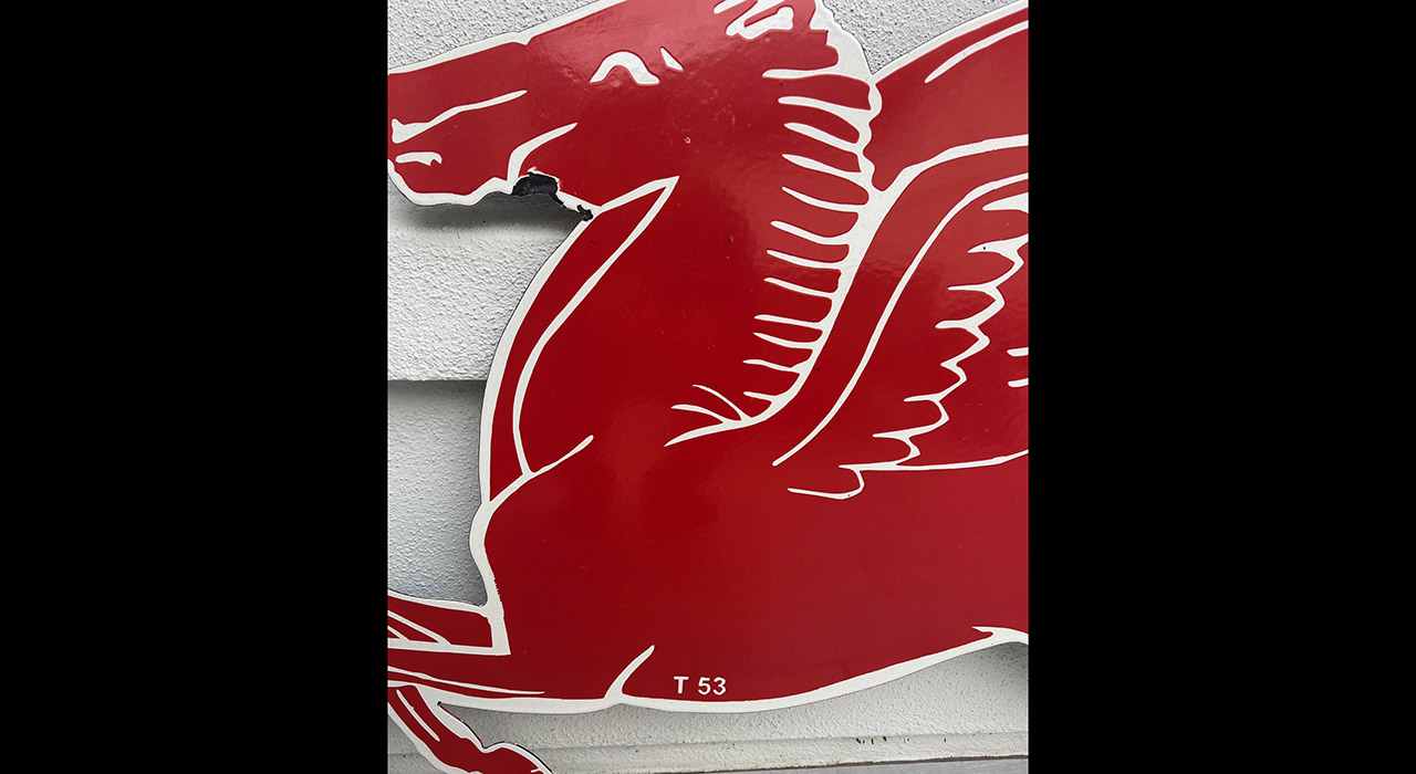 3rd Image of a N/A MOBIL PEGASUS PORCELAIN