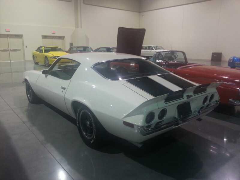 2nd Image of a 1972 CHEVROLET CAMARO