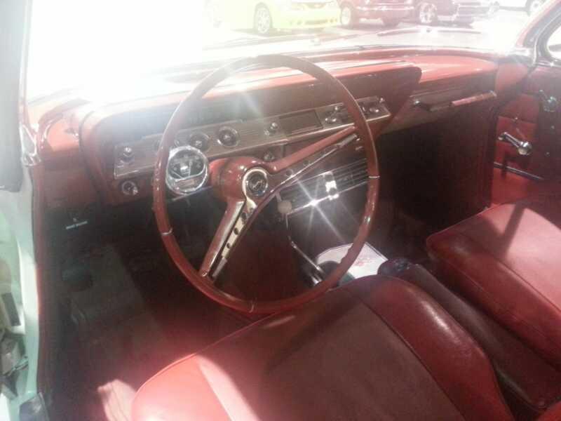 3rd Image of a 1962 CHEVROLET IMPALA SS