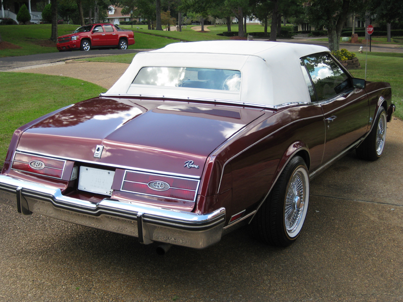 1st Image of a 1984 BUICK RIVIERA