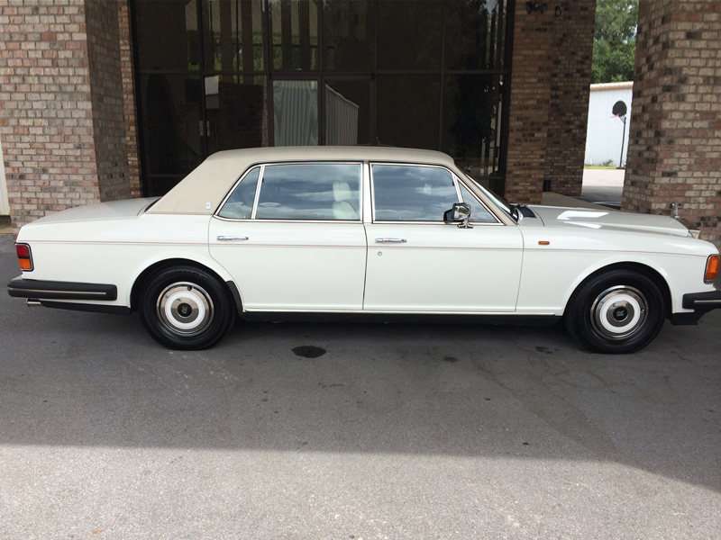 2nd Image of a 1989 ROLLS ROYCE SILVER SPUR