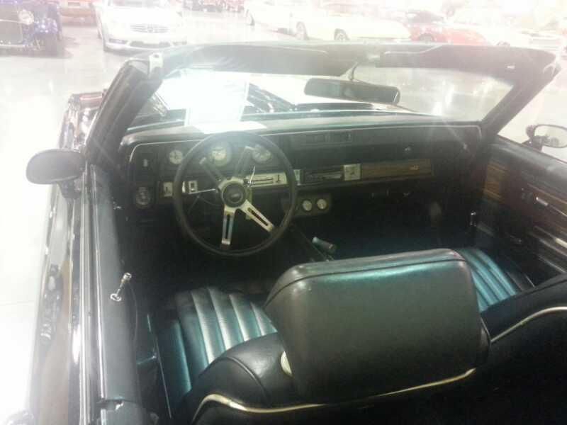 2nd Image of a 1971 OLDSMOBILE CUTLASS